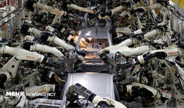 ربات‌ها ۲۰ میلیون شغل تولیدی را به دست می‌گیرند