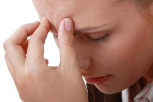 ۶ عادتی که باعث سردرد می‌شوند